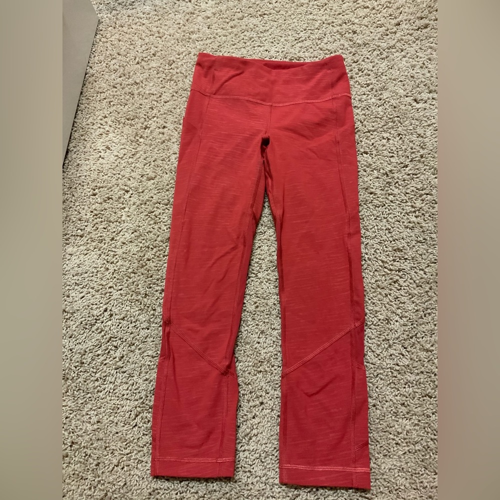Very cute lululemon cropped leggings!